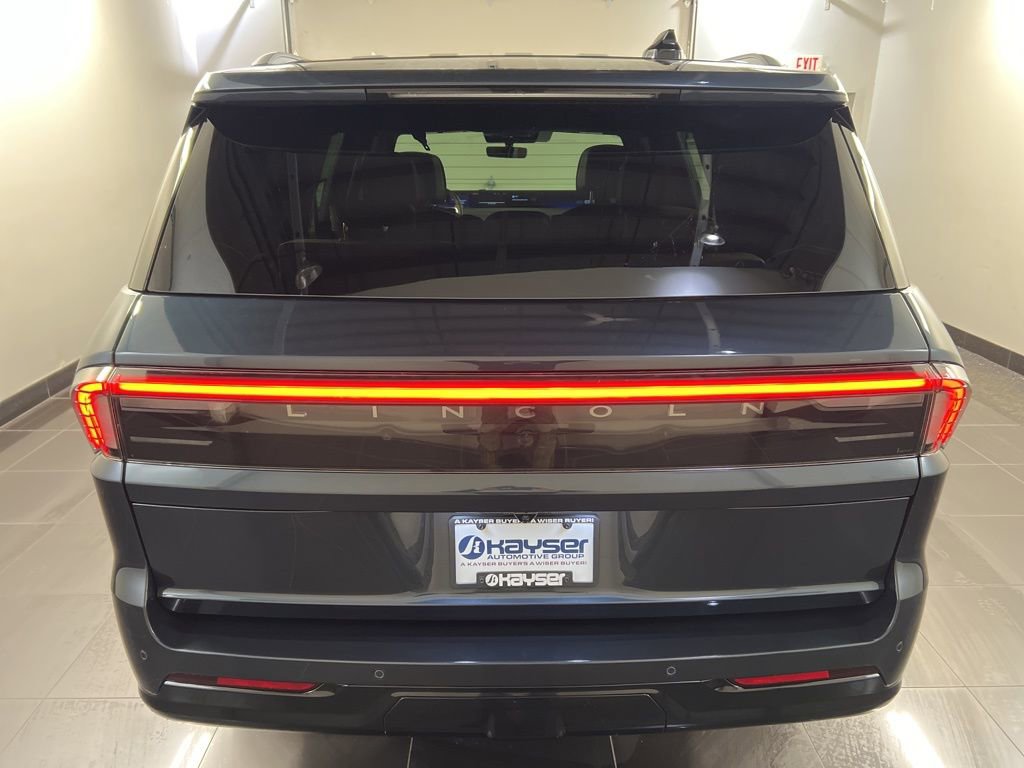 New 2026 Lincoln Navigator Reserve AWD/4WD image 5