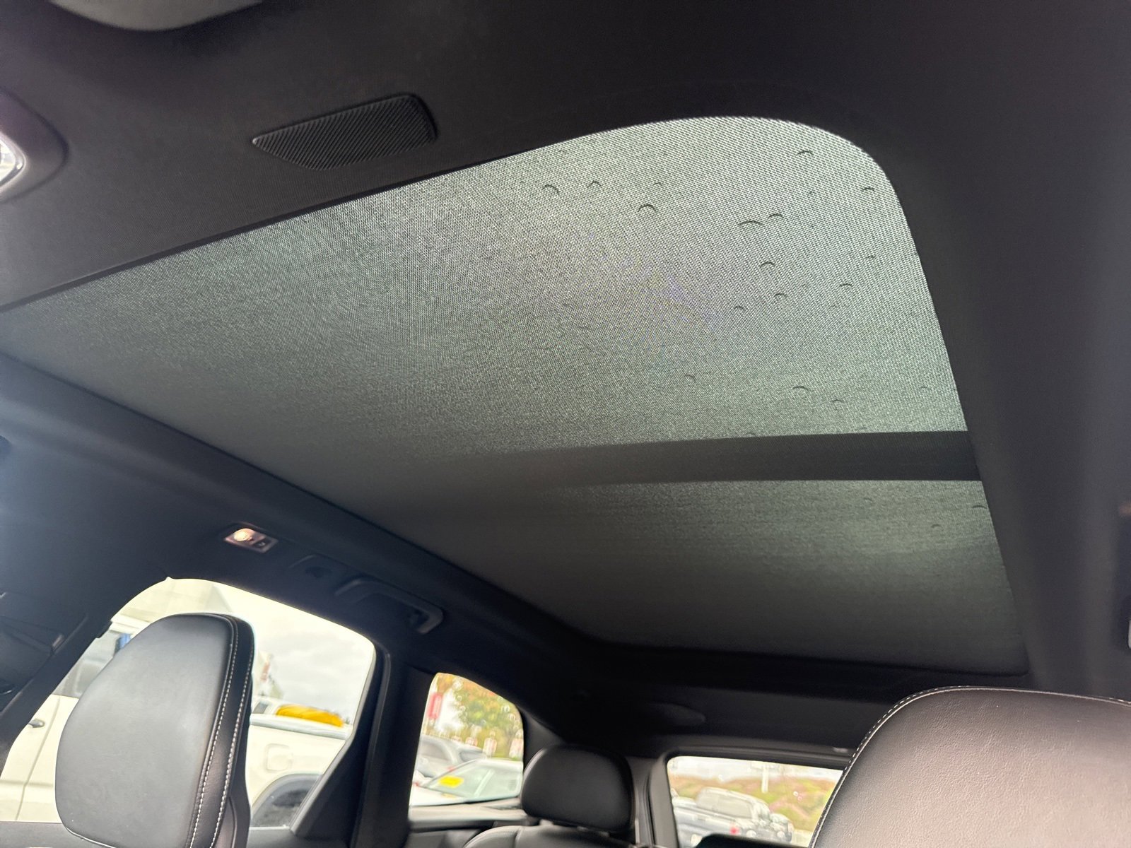 Used 2018 Volvo XC60 T6 R-Design w/ Convenience Package image 16