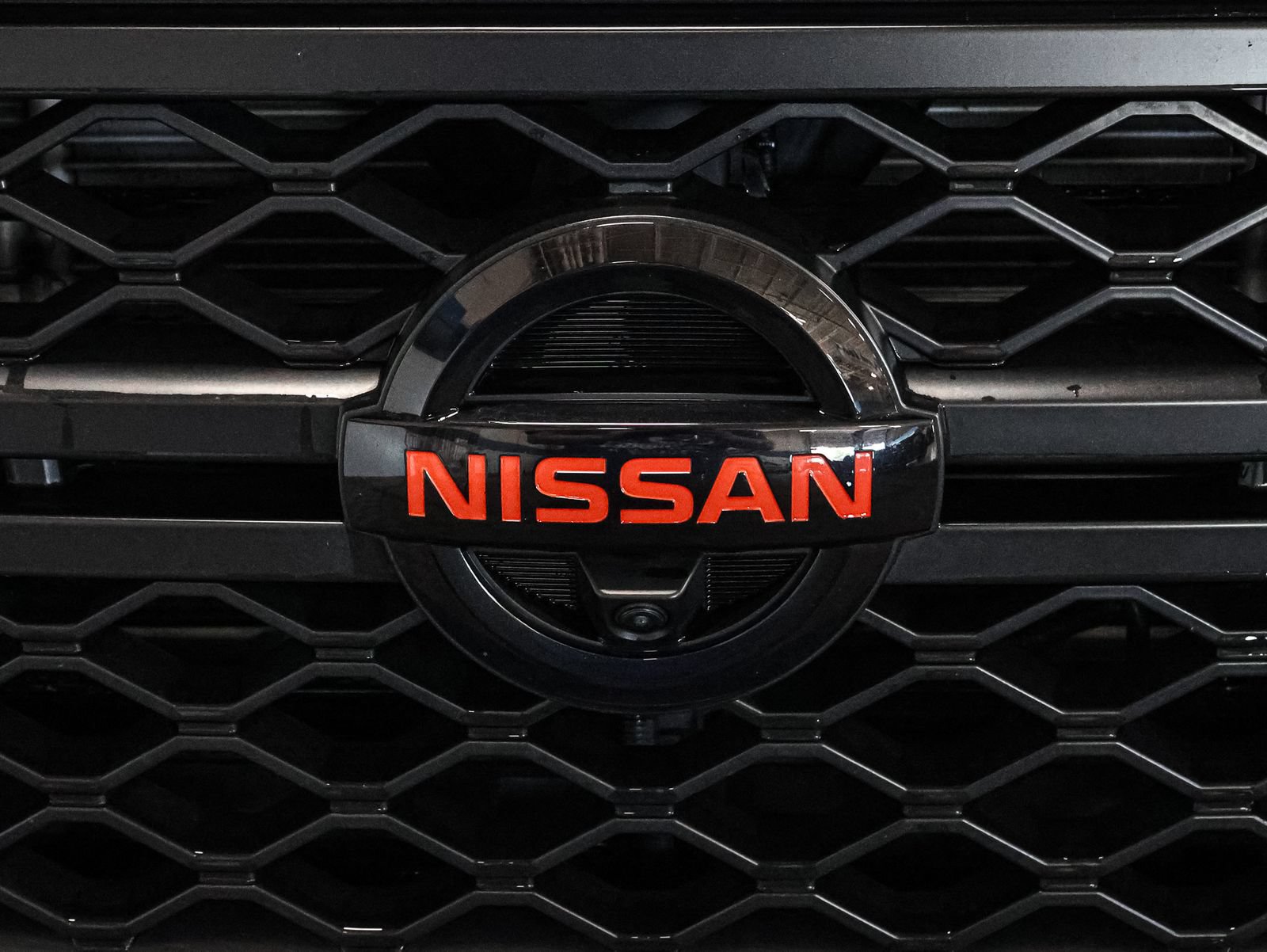 Used 2021 Nissan Titan PRO-4X w/ Pro-4x Convenience Package AWD/4WD image 13