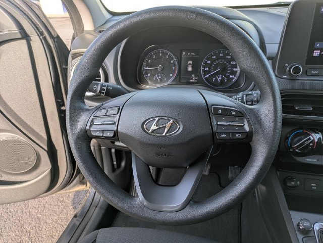 Used 2022 Hyundai Kona SEL w/ Cargo Package AWD/4WD image 9