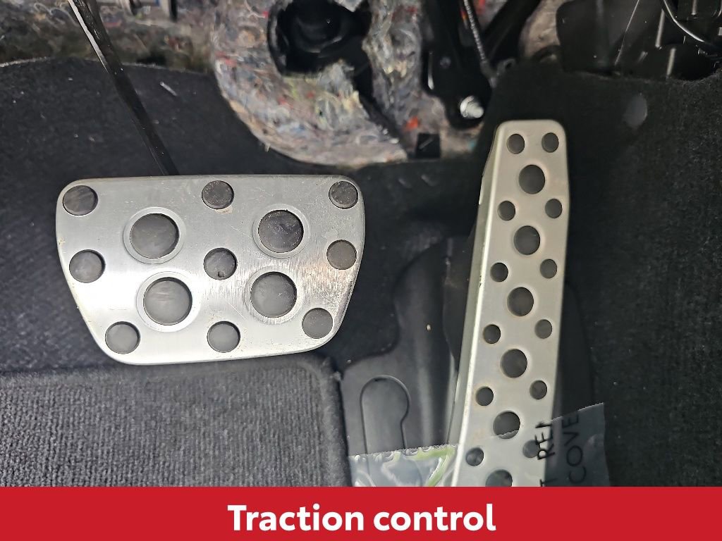 Used 2025 Toyota Camry SE FWD image 19