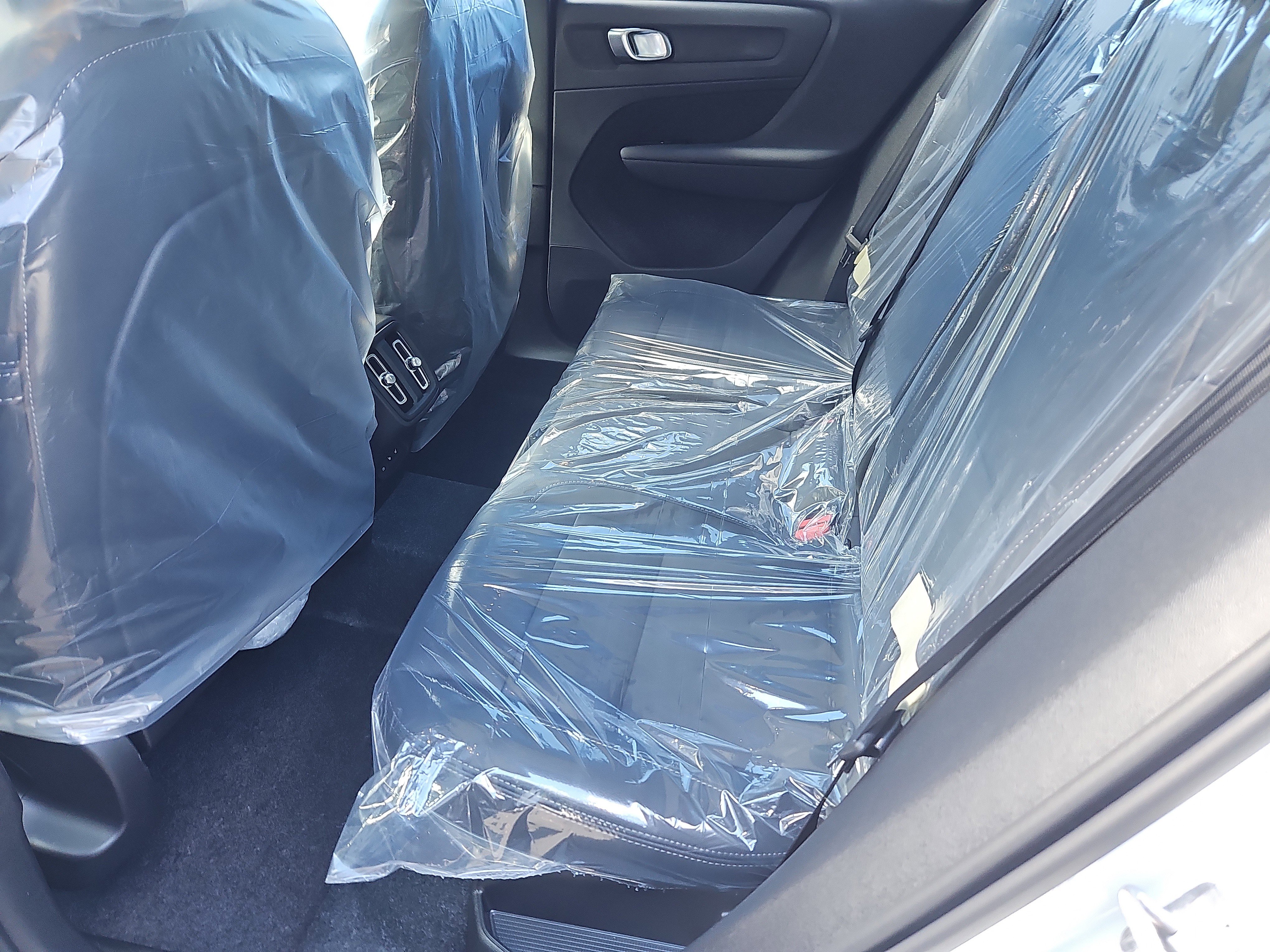 New 2026 Volvo XC40 B5 Plus w/ Protection Package Premier image 20