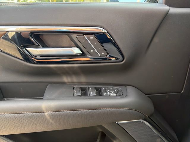 New 2026 Chevrolet Suburban High Country image 29