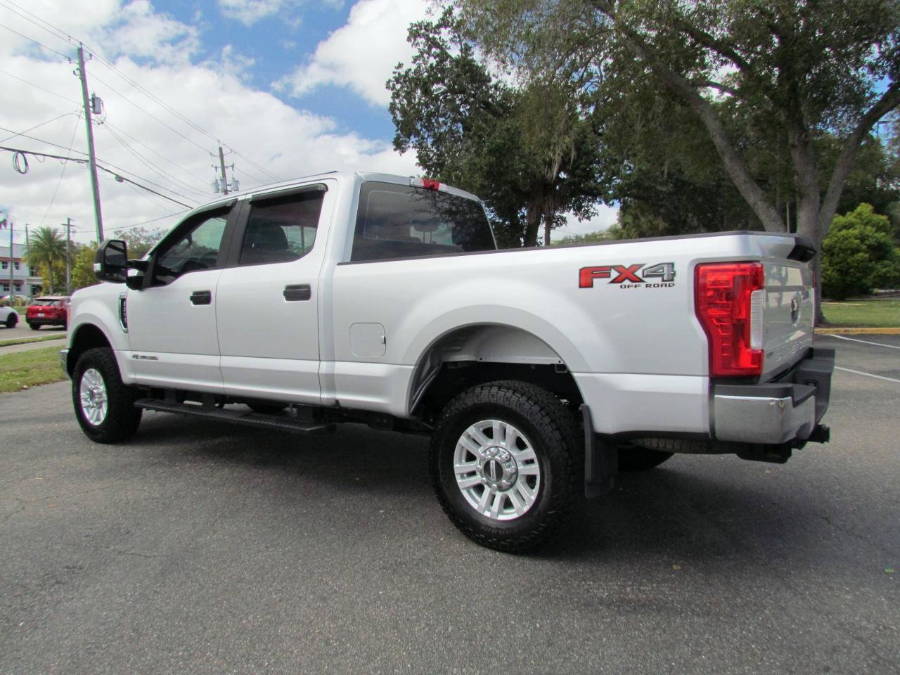 Used 2017 Ford F250 XL w/ STX Appearance Package AWD/4WD image 6