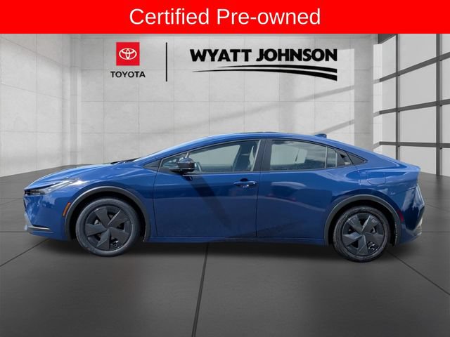 Certified 2025 Toyota Prius LE FWD image 2