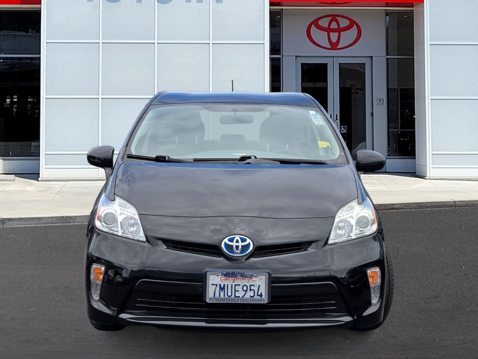 Used 2015 Toyota Prius Three FWD image 2