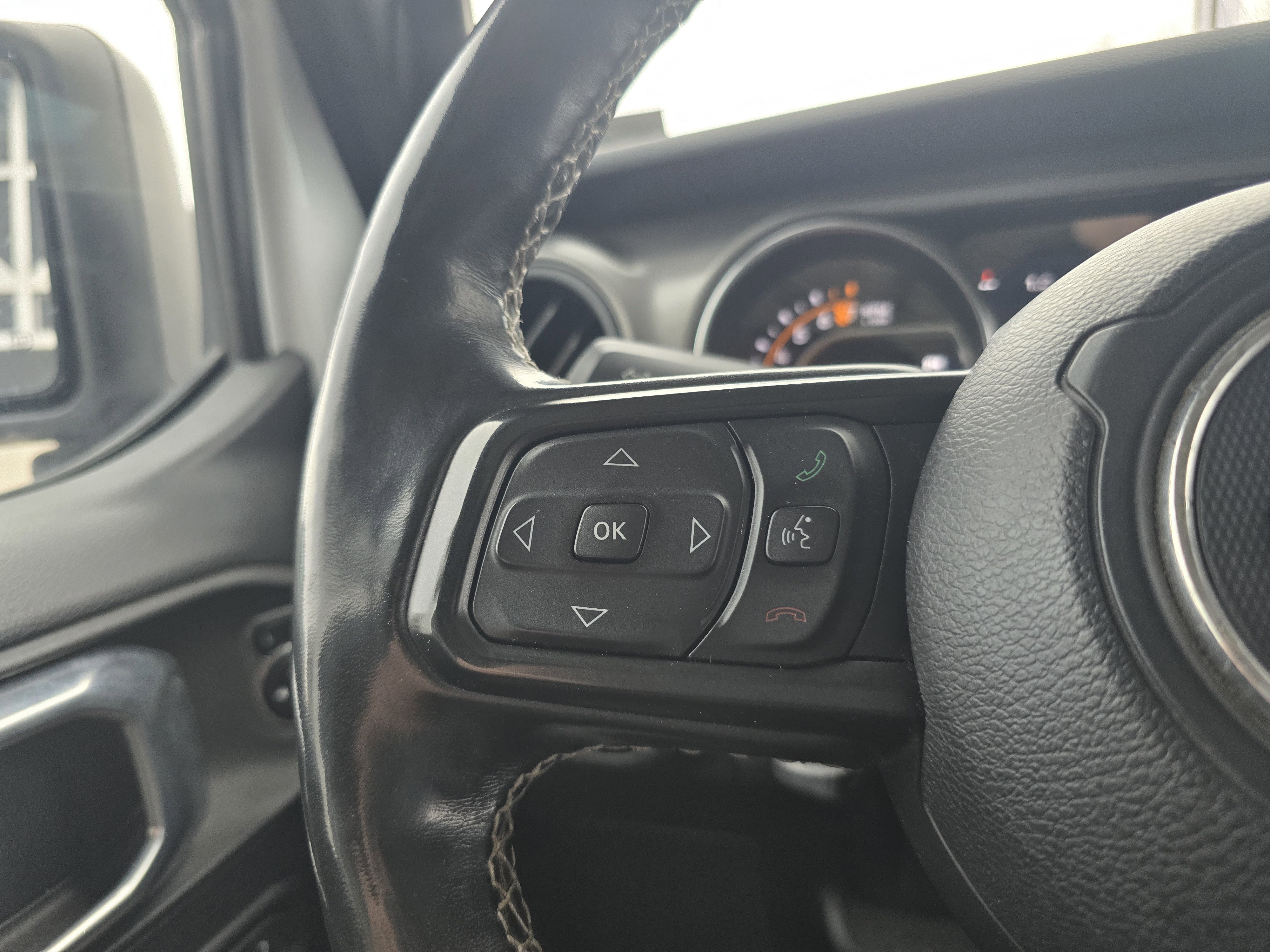 Used 2021 Jeep Gladiator Sport image 18