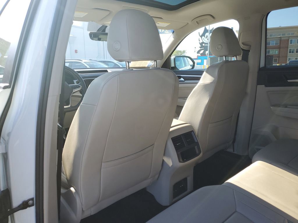 Used 2023 Volkswagen Atlas SE w/ Panoramic Sunroof Package image 16