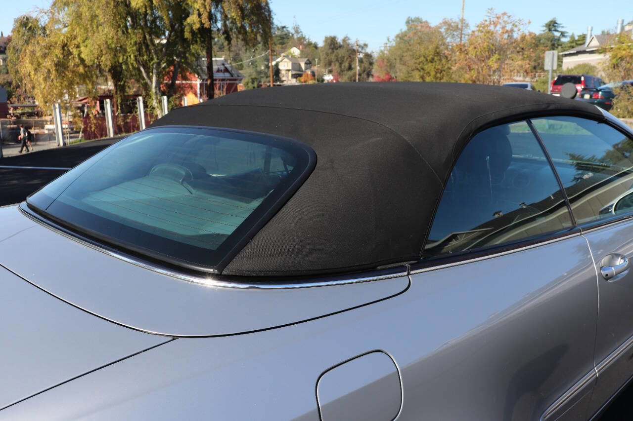 Used 2005 Mercedes-Benz CLK 320 Cabriolet image 26
