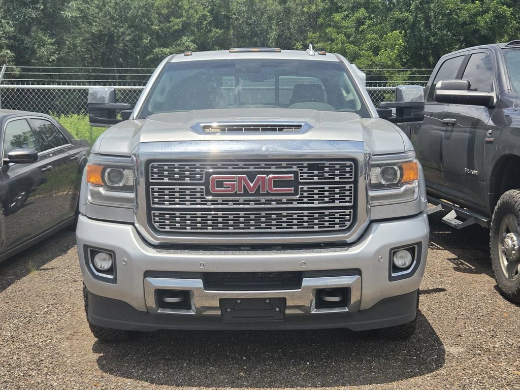 Used 2018 GMC Sierra 3500 Denali w/ Duramax Plus Package AWD/4WD image 2