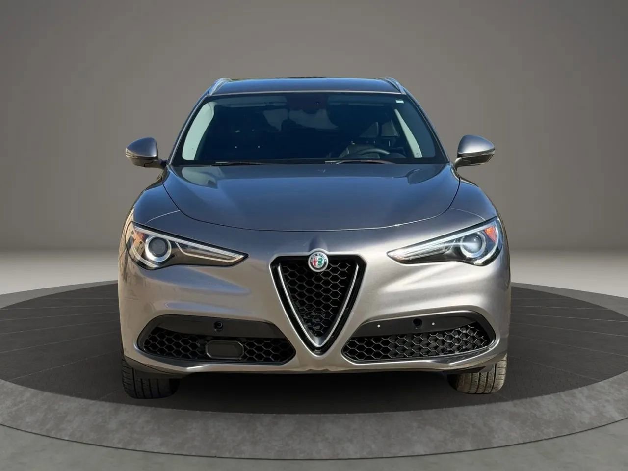 Used 2018 Alfa Romeo Stelvio AWD w/ Convenience Package image 8