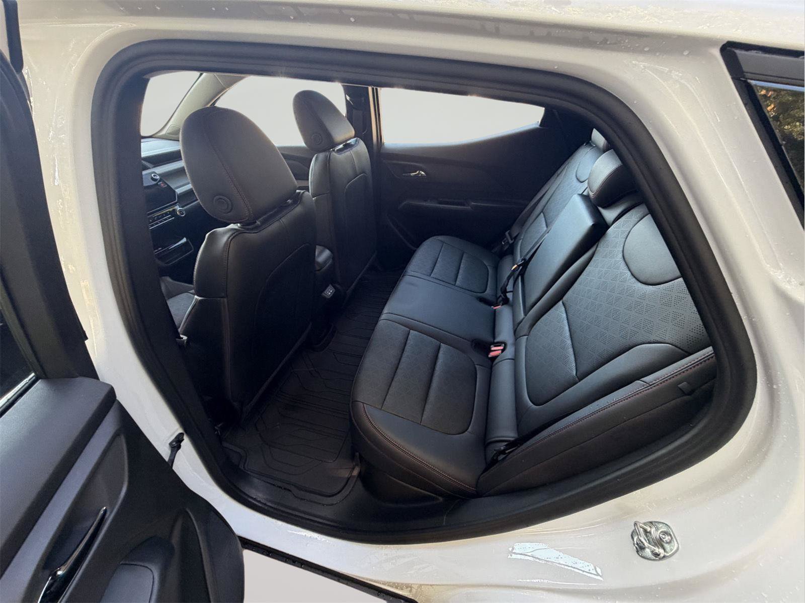 New 2027 Chevrolet Bolt RS w/ Technology Package FWD image 20