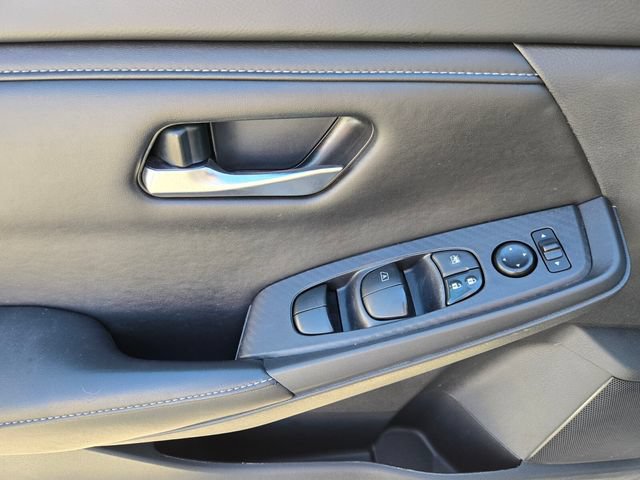 Used 2023 Nissan Sentra SV w/ All-Weather Package FWD image 23