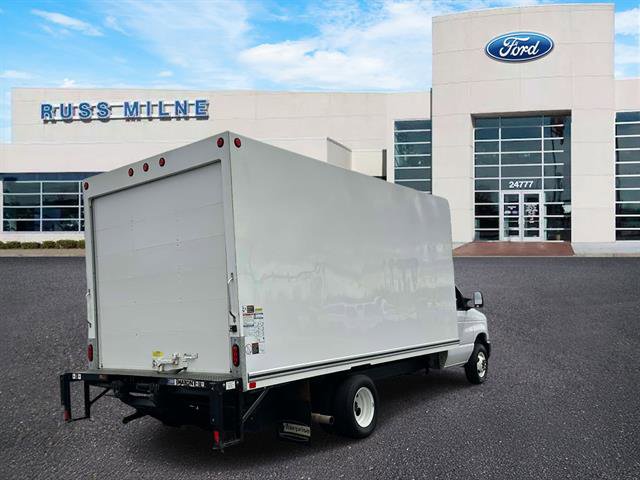 Used 2024 Ford E-450 and Econoline 450 Super Duty w/ Power Windows & Locks Group RWD image 4