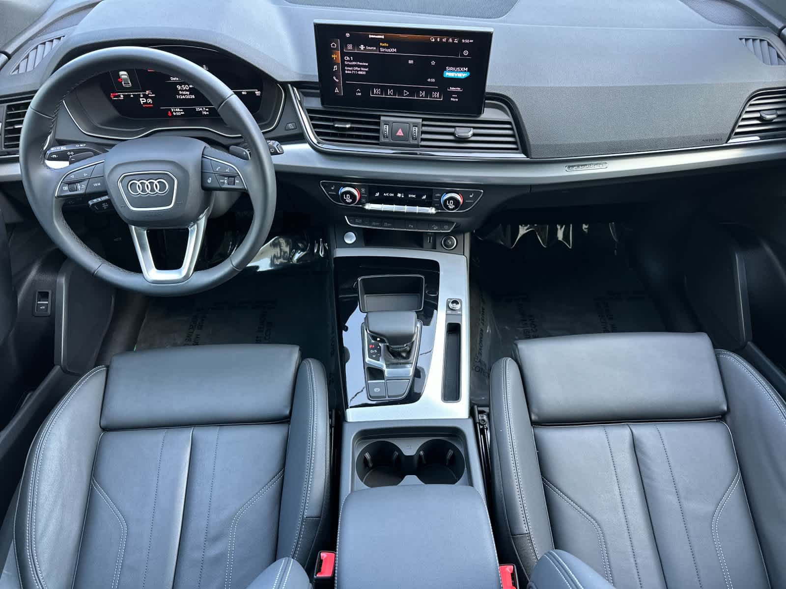 Used 2025 Audi Q5 2.0T Premium w/ Convenience Plus Package AWD/4WD image 3