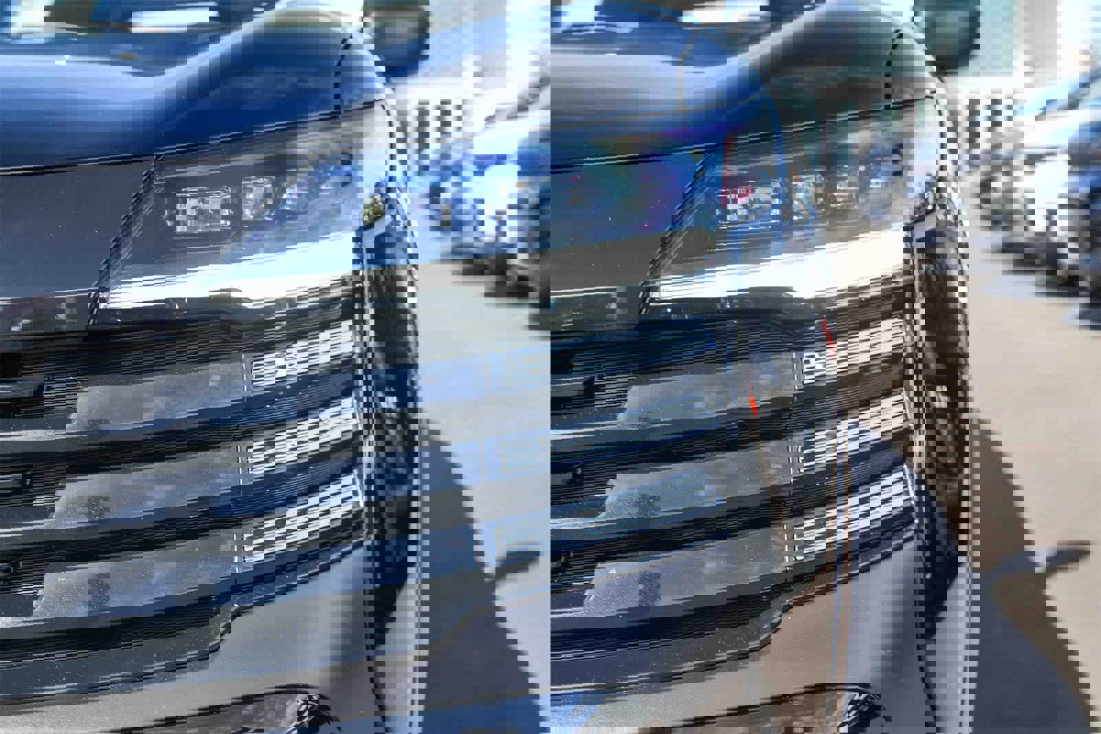 Used 2025 Nissan Kicks S w/ Charging Package image 8