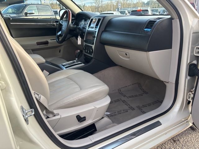 Used 2007 Chrysler 300 C w/ Protection Group II image 12