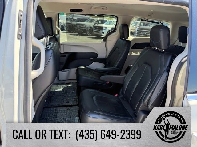Used 2021 Chrysler Pacifica Touring-L w/ Premium & Safety Sphere Group FWD image 25