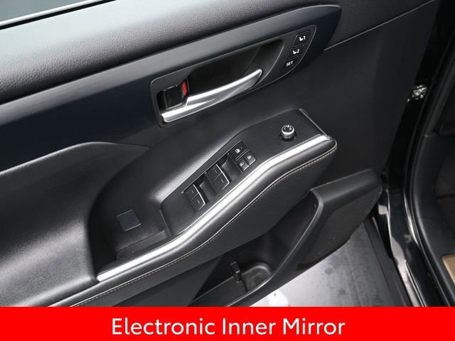 Used 2023 Toyota Highlander Bronze Edition image 20