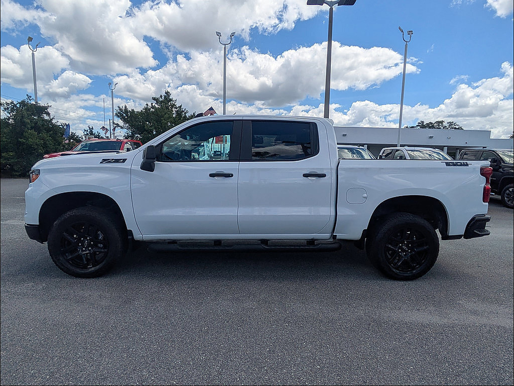 Certified 2025 Chevrolet Silverado 1500 Custom Trail Boss w/ Dark Appearance Package AWD/4WD image 8