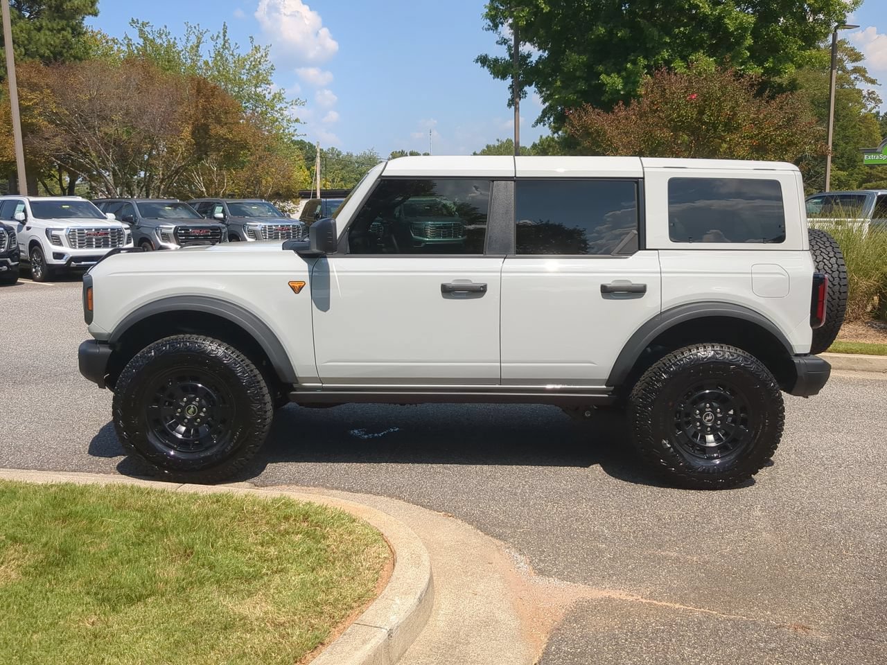 Used 2026 Ford Bronco Badlands AWD/4WD image 5