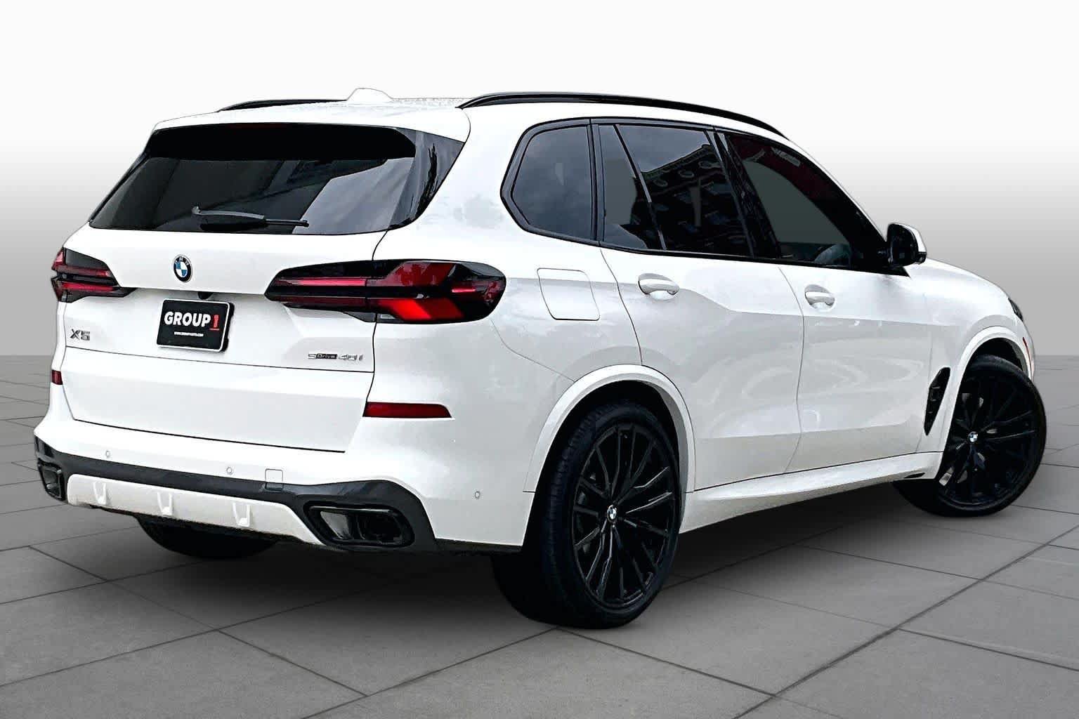 Used 2026 BMW X5 sDrive40i w/ M Sport Package RWD image 12