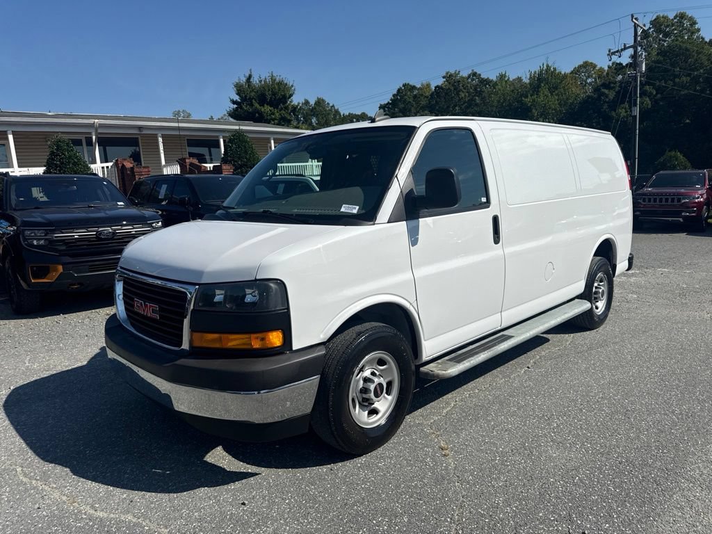 Used 2022 GMC Savana 2500 w/ Driver Convenience Package RWD image 1