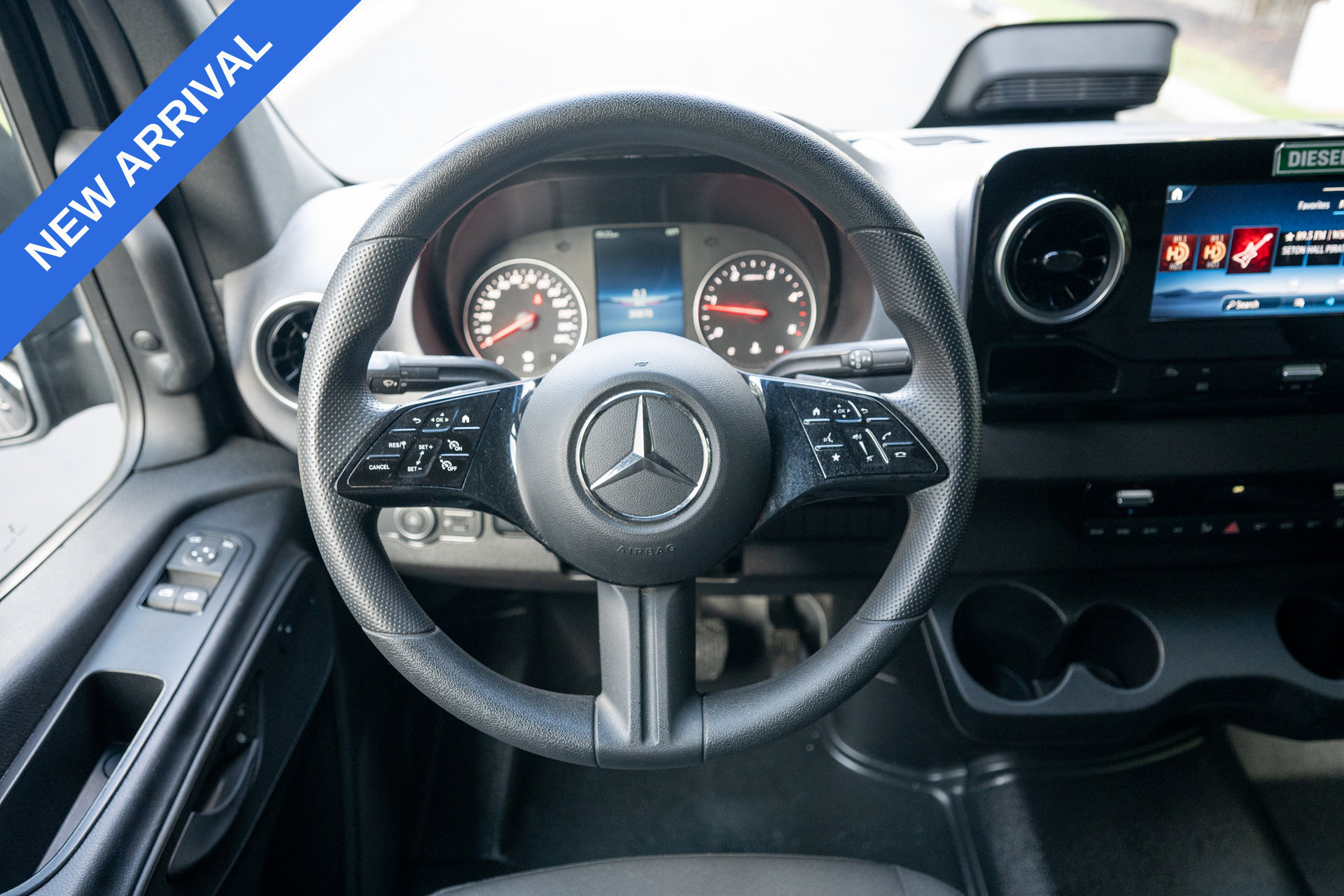 Used 2025 Mercedes-Benz Sprinter 2500 image 16