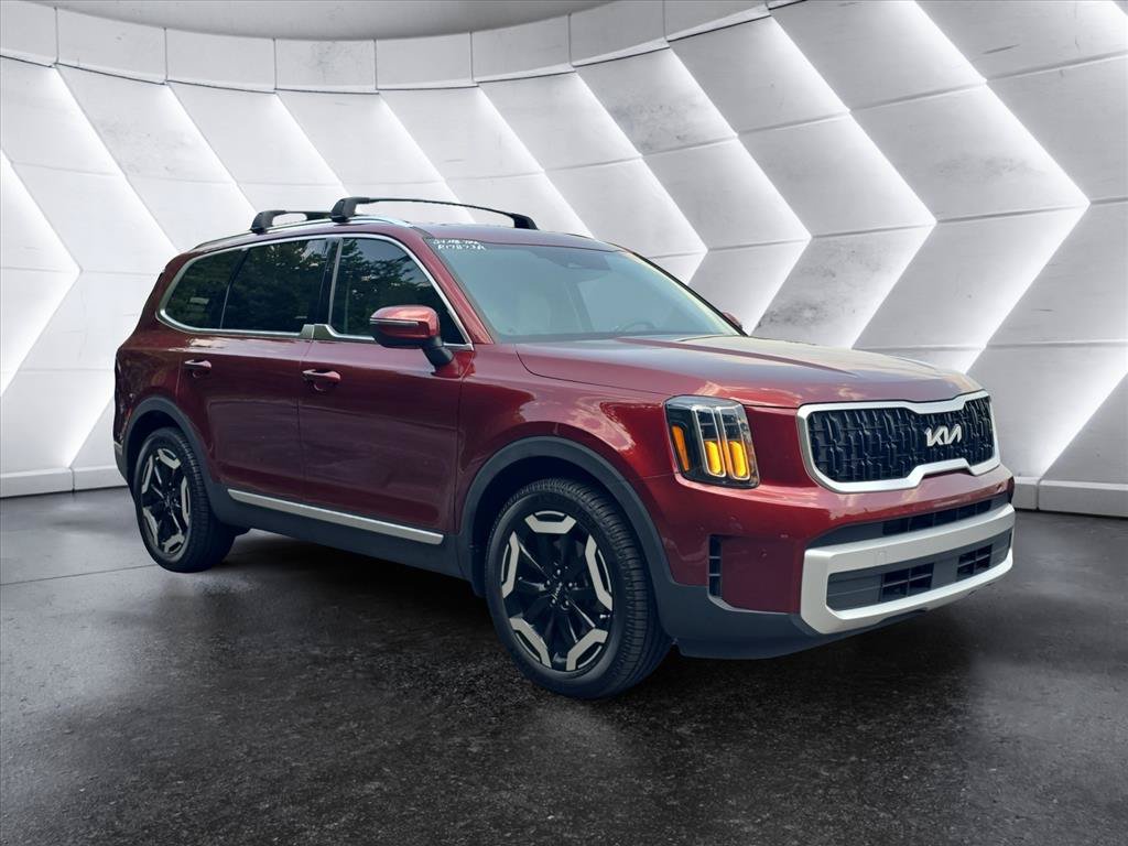 Used 2024 Kia Telluride EX w/ EX Captain's Chair Package FWD image 7