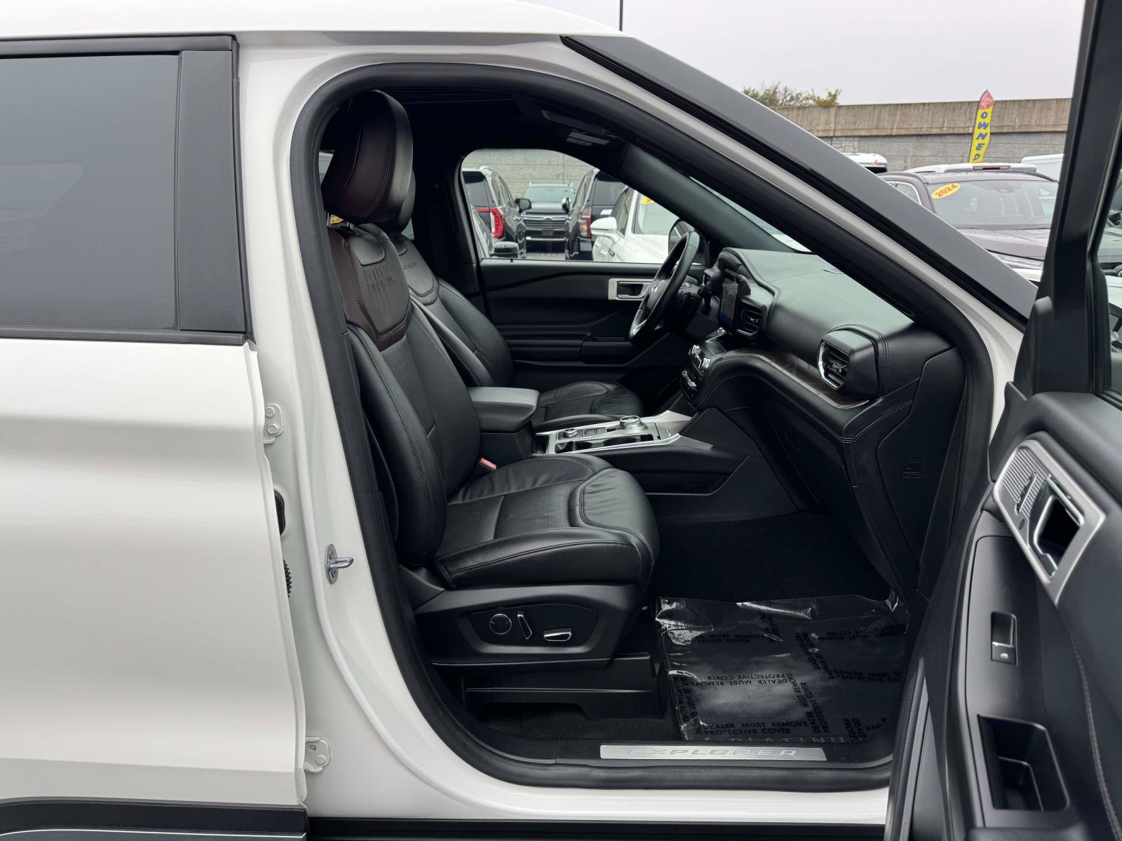 Used 2020 Ford Explorer Platinum AWD/4WD image 15