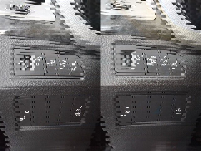 Used 2017 Hyundai Santa Fe Sport image 14