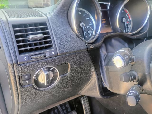 Used 2015 Mercedes-Benz G 550 image 25