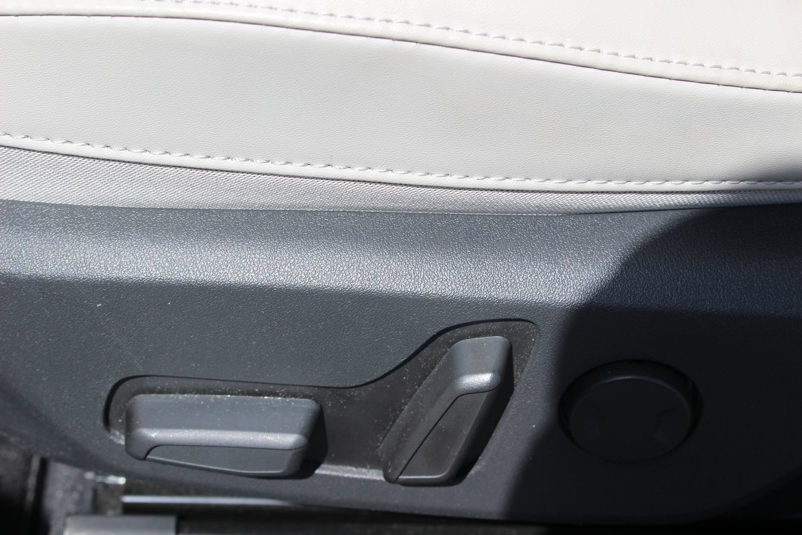 Certified 2024 Kia Niro EX Touring FWD image 16