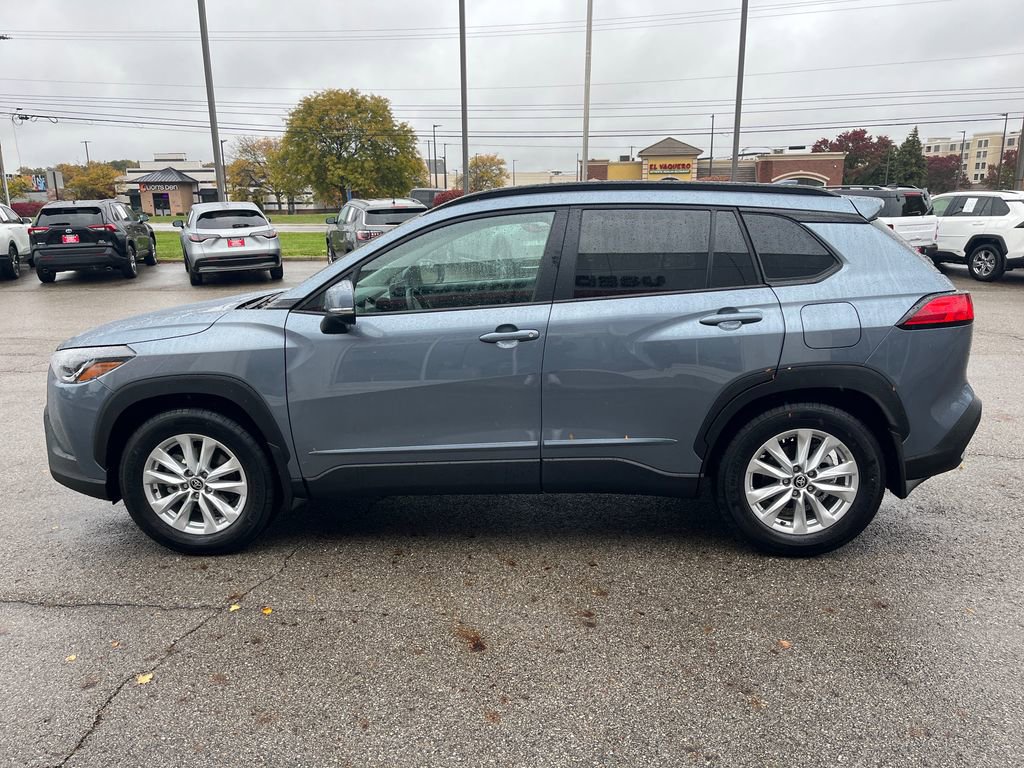 Certified 2024 Toyota Corolla Cross LE video 2