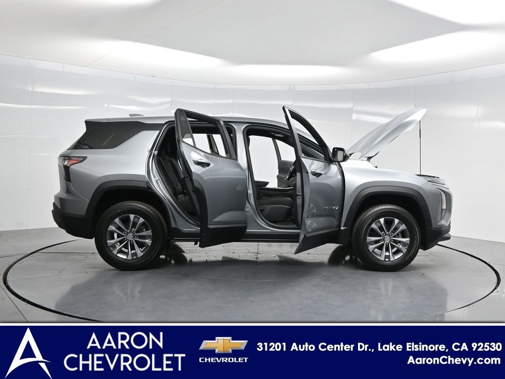 New 2026 Chevrolet Equinox LT image 3