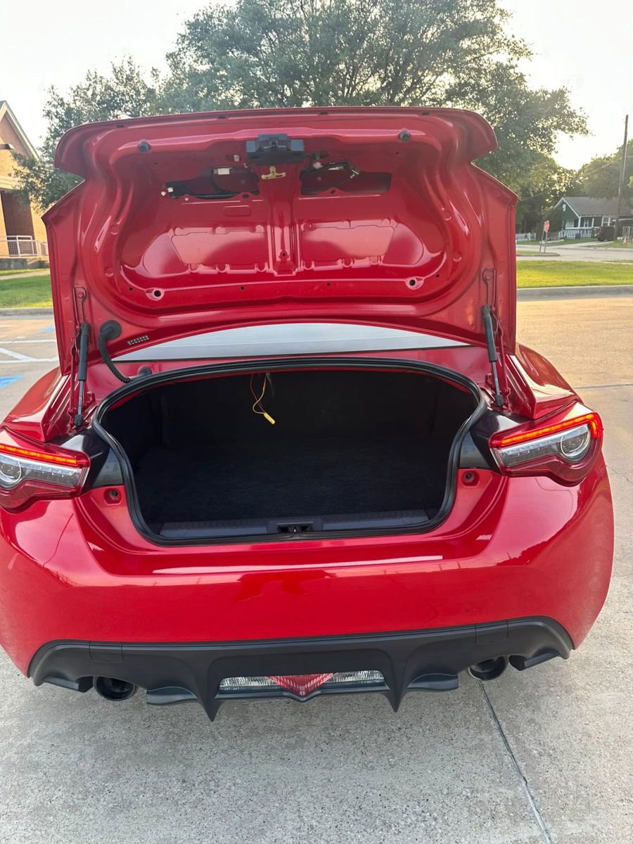 Used 2019 Toyota 86 RWD image 16