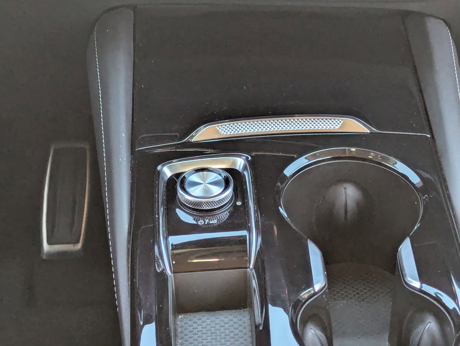 Certified 2025 Buick Envision Sport Touring image 22