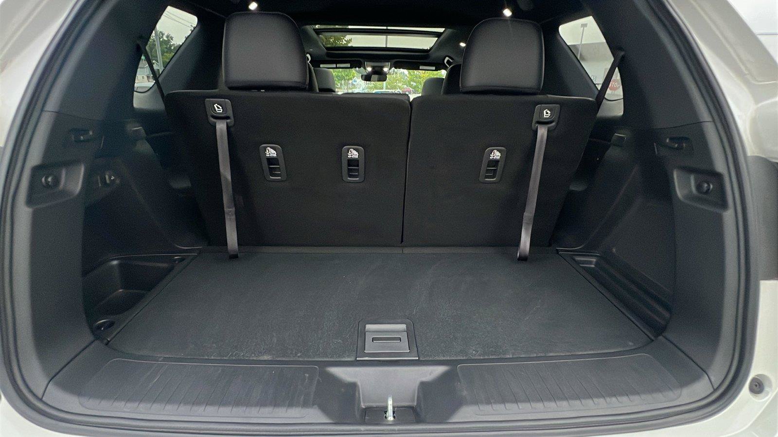Used 2025 Honda Pilot TrailSport image 17