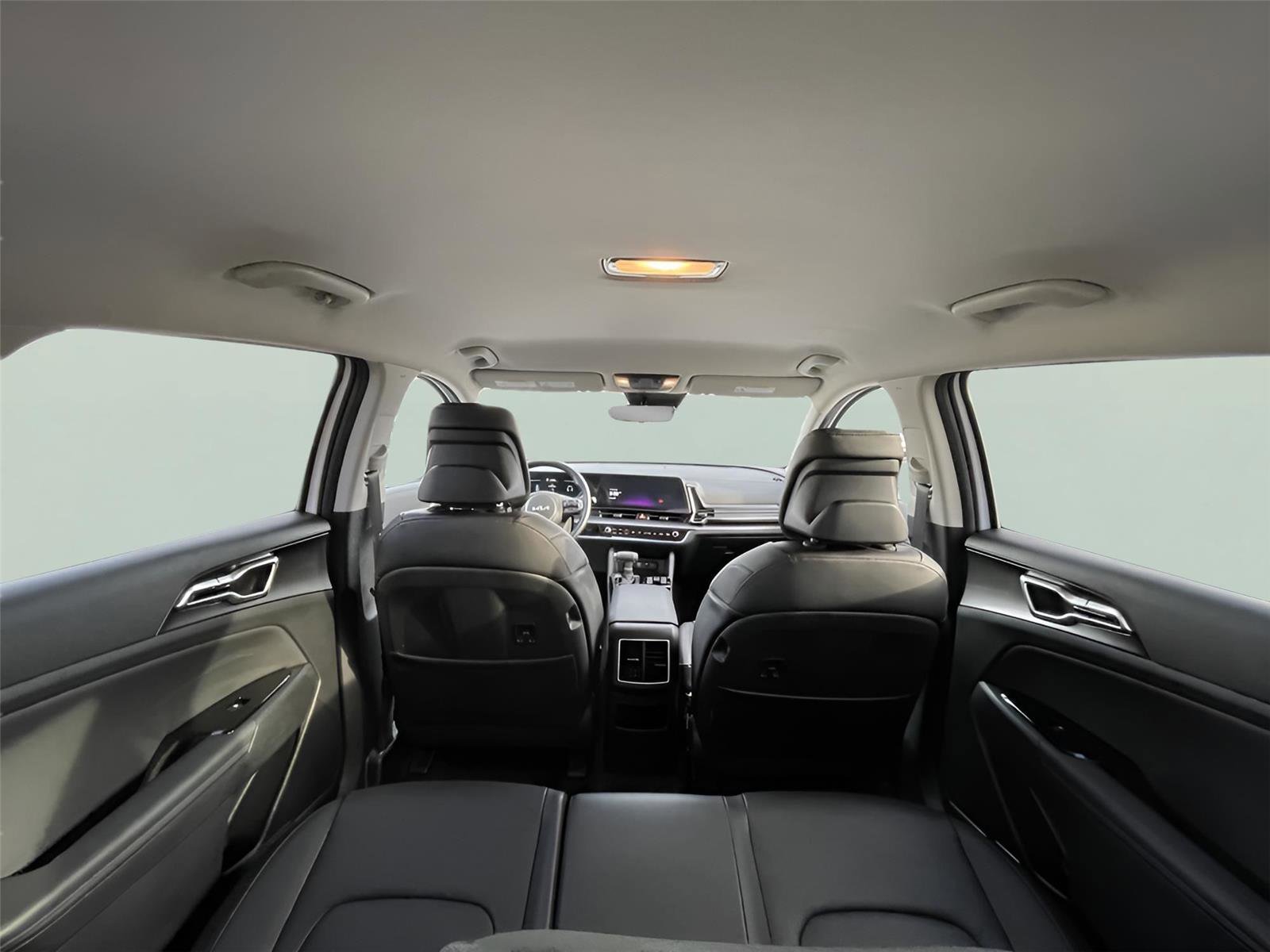 Used 2025 Kia Sportage EX image 13