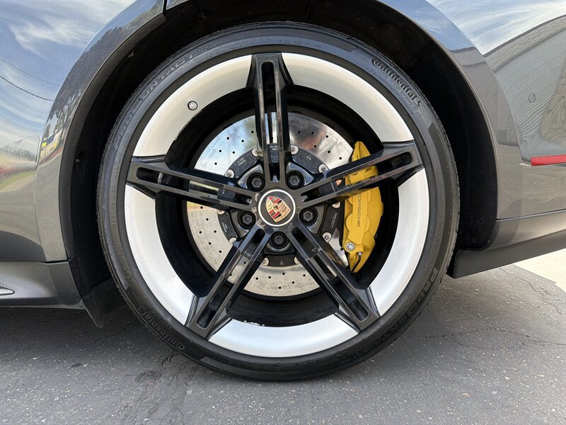 Used 2020 Porsche Taycan Turbo S w/ Premium Package AWD/4WD image 16