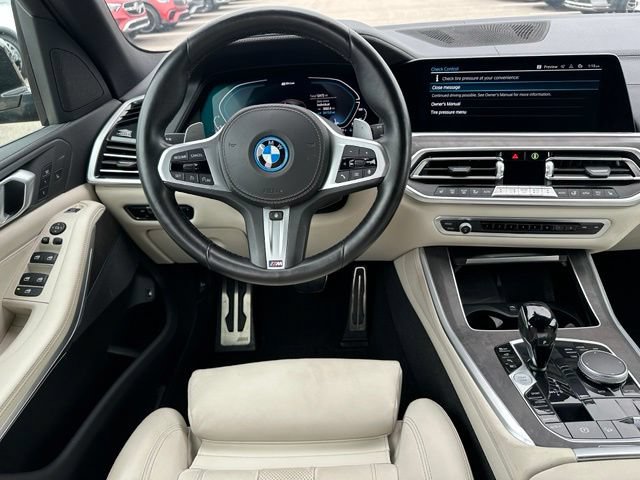 Used 2022 BMW X5 xDrive45e w/ M Sport Package AWD/4WD image 34