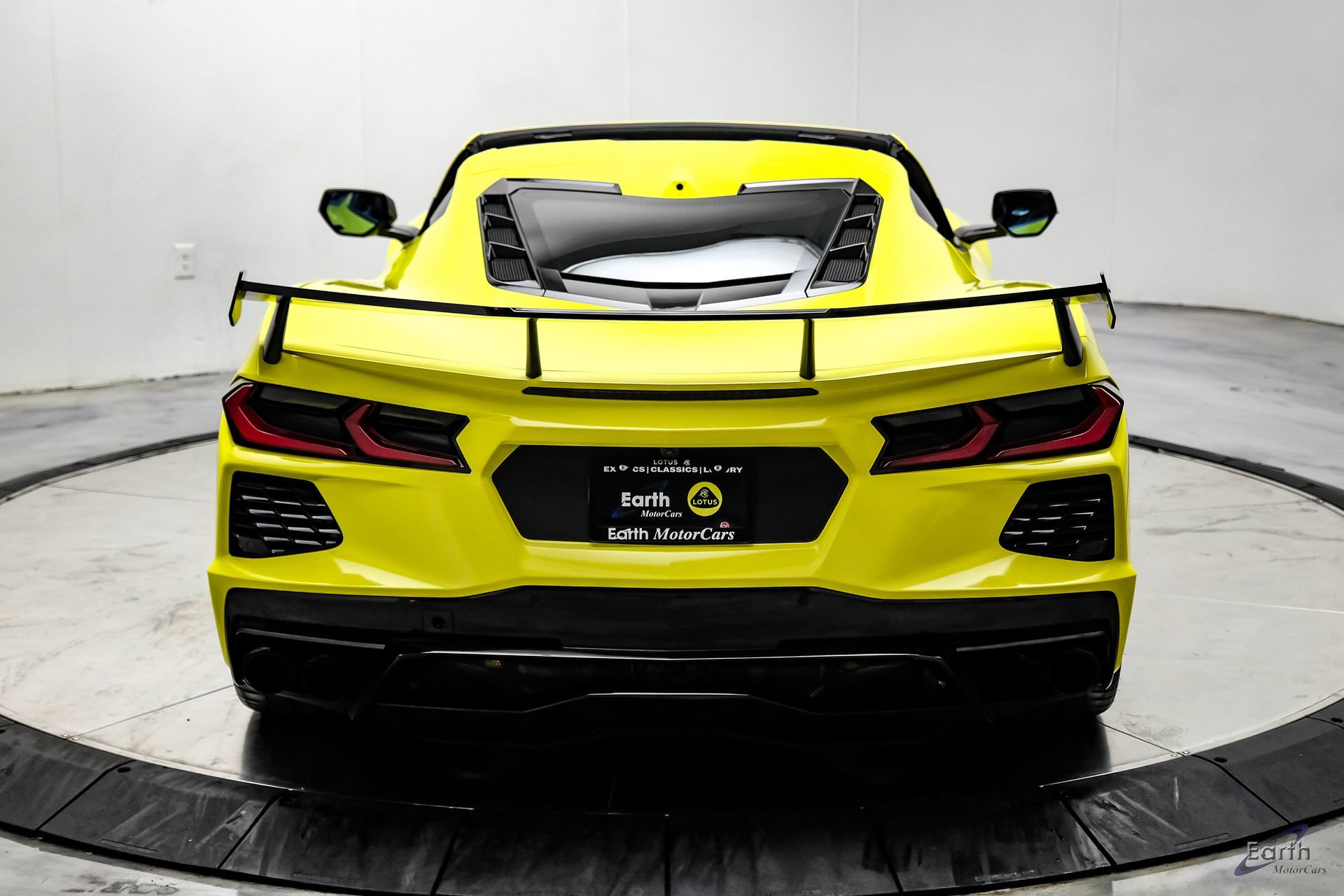 Used 2021 Chevrolet Corvette Stingray Premium Cpe w/ Z51 Performance Package RWD image 17