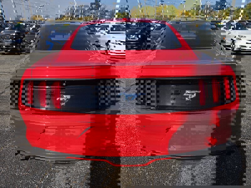 Used 2016 Ford Mustang Premium image 4