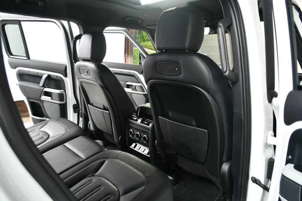 Used 2022 Land Rover Defender 110 X-Dynamic SE AWD/4WD image 39