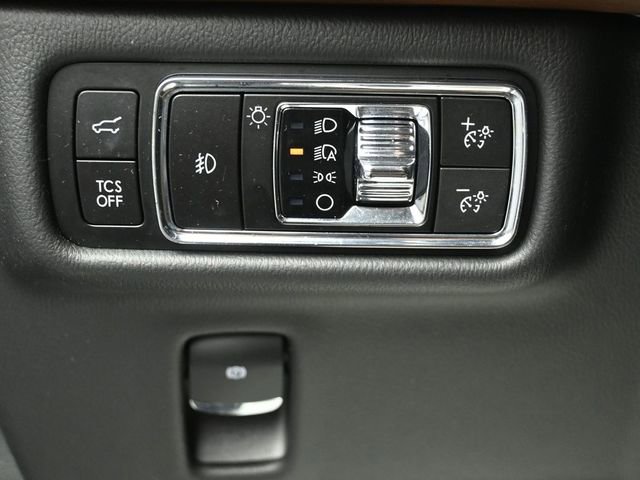 Certified 2023 Lincoln Nautilus Reserve w/ Equipment Group 202A image 11