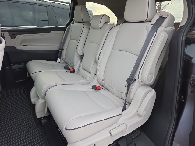 New 2026 Honda Odyssey Touring image 6