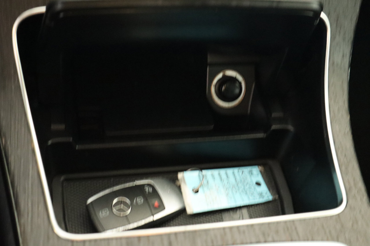 Used 2019 Mercedes-Benz C 300 4MATIC Sedan image 23