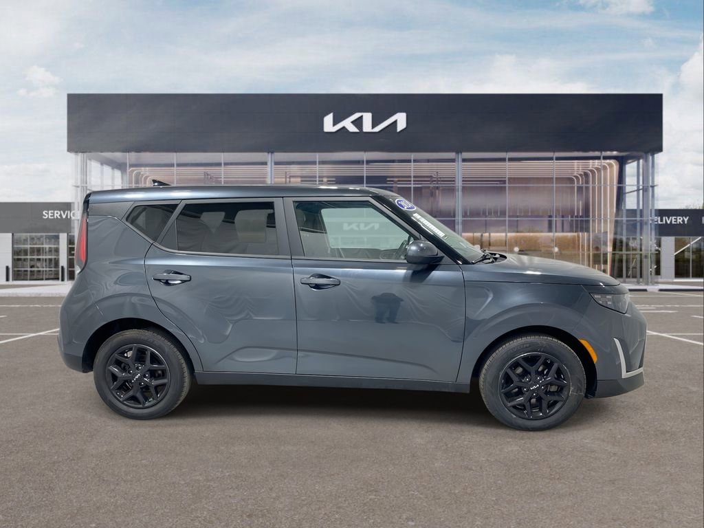 Used 2024 Kia Soul LX w/ Option Group 015 image 9