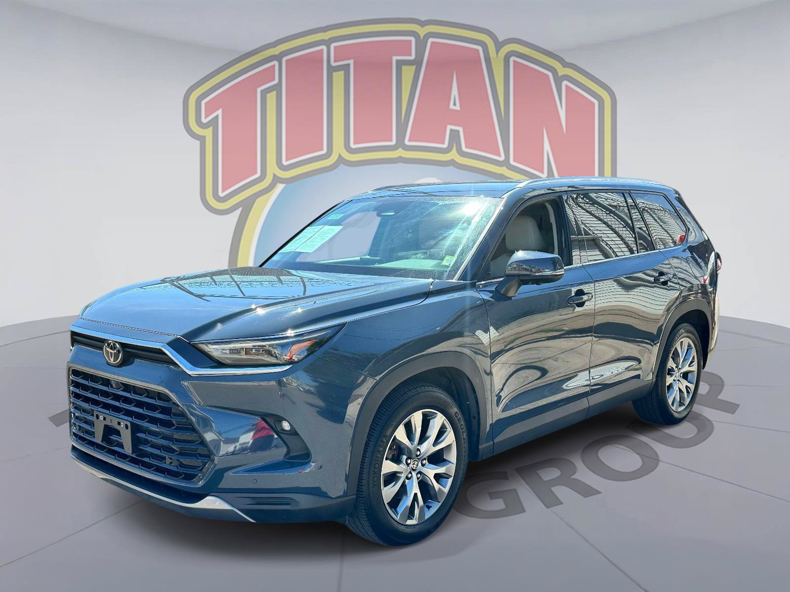 Certified 2024 Toyota Grand Highlander AWD image 2