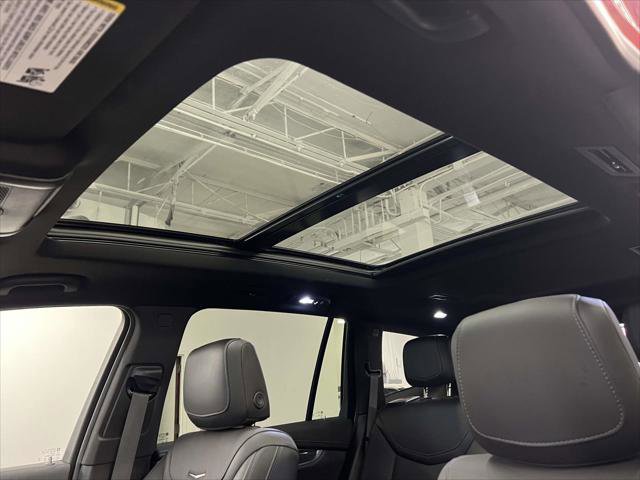 Used 2023 Cadillac XT6 Sport w/ LPO, ONYX Package image 22